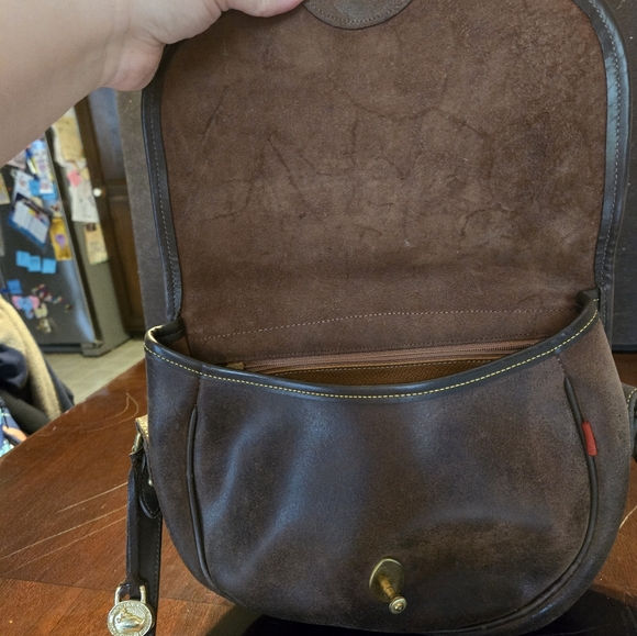 Dooney and Bourke VINTAGE leather purse - Picture 3 of 8